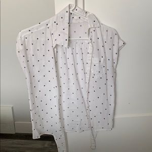 Women’s white short sleeve blouse.